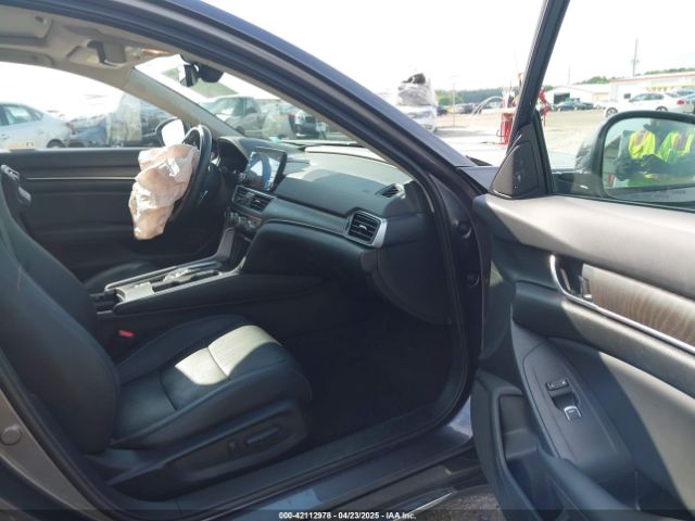 1HGCV2F92JA050248 Honda Accord Touring 2.0t