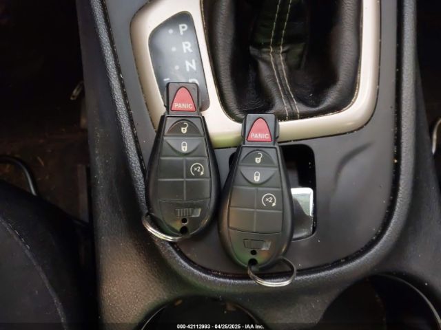 1C4PJLCB6GW356065 Jeep Cherokee Latitude