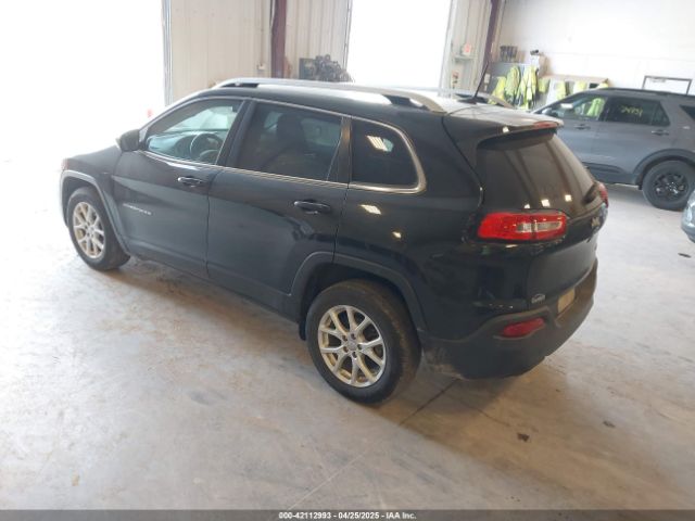 1C4PJLCB6GW356065 Jeep Cherokee Latitude