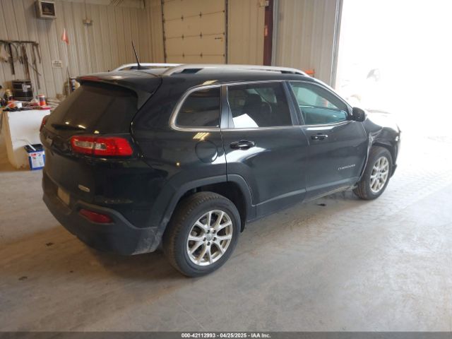 1C4PJLCB6GW356065 Jeep Cherokee Latitude
