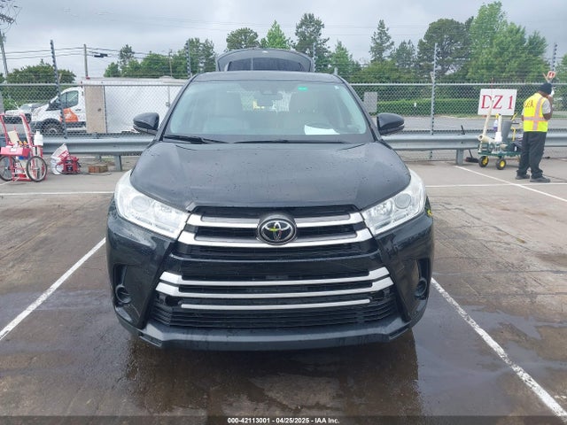 5TDZARFH4KS055265 Toyota Highlander Le