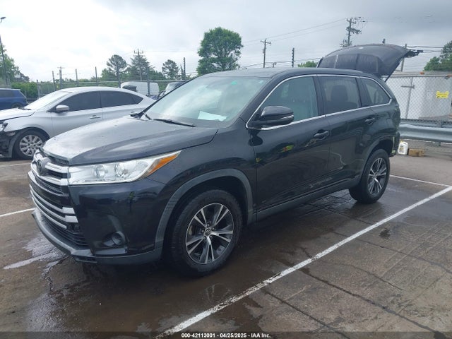 5TDZARFH4KS055265 Toyota Highlander Le