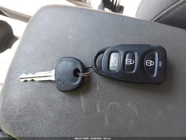 5NPD84LF0HH020748 Hyundai ELANTRA SE