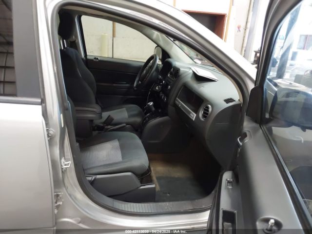 1C4NJCBA2GD743224 Jeep Compass Sport