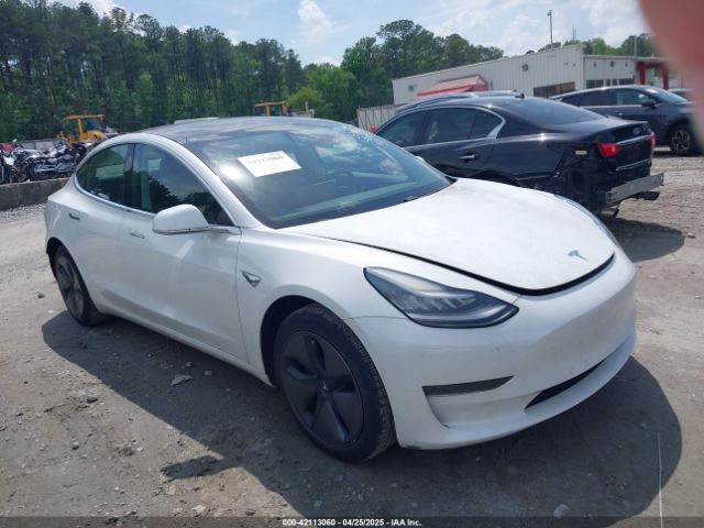 5YJ3E1EA4LF598069 Tesla 2020