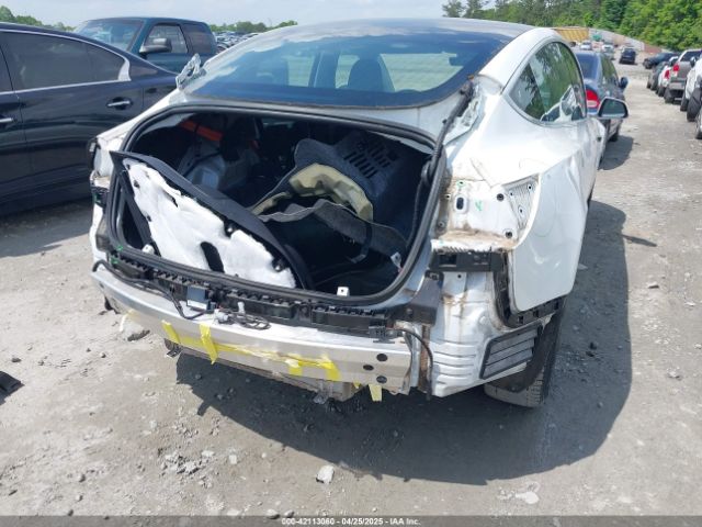 5YJ3E1EA4LF598069 Tesla 2020