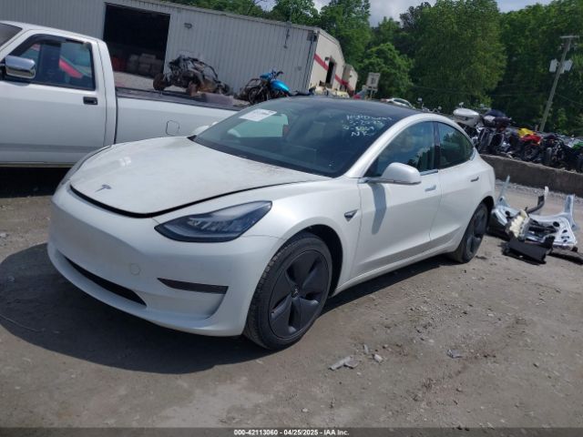 5YJ3E1EA4LF598069 Tesla 2020