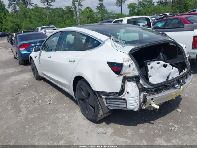 5YJ3E1EA4LF598069 Tesla 2020