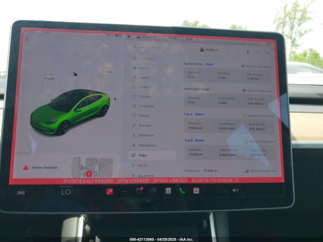 5YJ3E1EA4LF598069 Tesla 2020