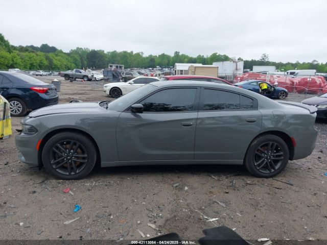 2C3CDXJG6KH520549 Dodge Charger Sxt Awd