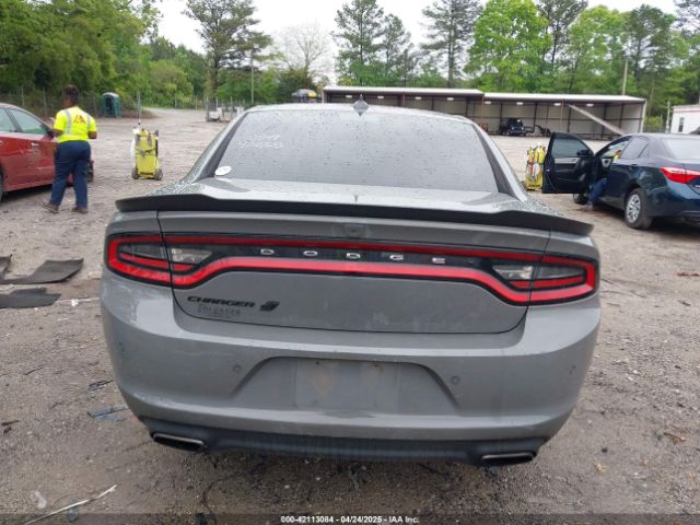 2C3CDXJG6KH520549 Dodge Charger Sxt Awd