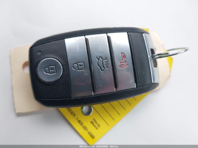 5XXGT4L38LG416027 KIA Optima S