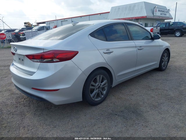 5NPD84LFXJH273971 Hyundai ELANTRA SEL