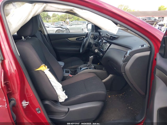 JN1BJ1CRXKW350843 Nissan Rogue Sport S