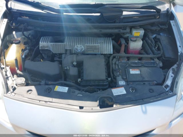 JTDKN3DU8F2000933 Toyota Prius Two