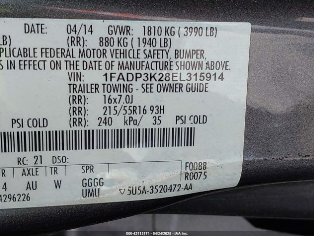 1FADP3K28EL315914 Ford FOCUS SE