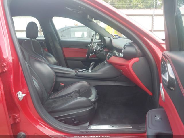 ZARFAEAV1H7519131 Alfa Romeo Giulia Quadrifoglio Rwd