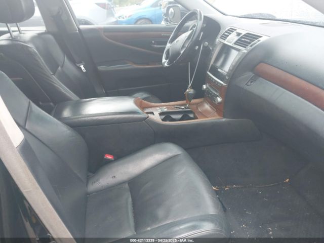2011 LEXUS LS 460 JTHBL5EF0B5107595 Photo 4