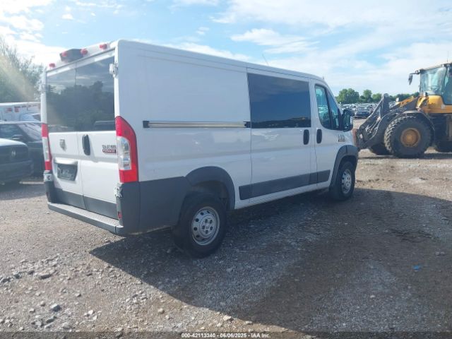 3C6TRVAG5JE117326 RAM Promaster 1500 Low Roof 136 Wb