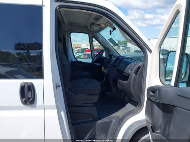 3C6TRVAG5JE117326 RAM Promaster 1500 Low Roof 136 Wb