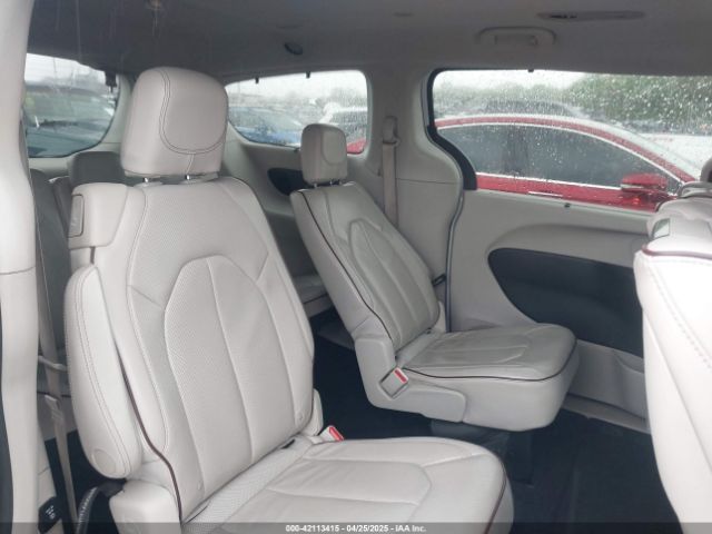 2C4RC1GG8JR107182 Chrysler Pacifica Limited