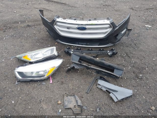 1FMCU0GD3JUA16127 Ford ESCAPE SE