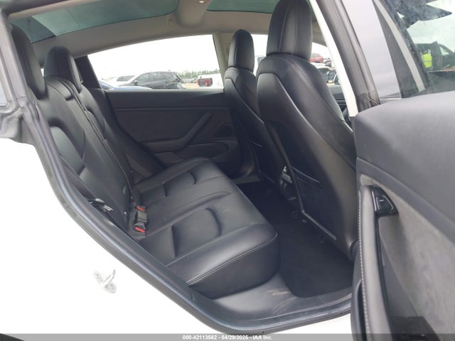5YJ3E1EA4JF035990 Tesla MODEL 3