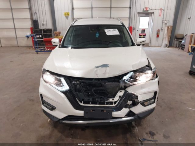 JN8AT2MV5HW009156 Nissan Rogue Sl