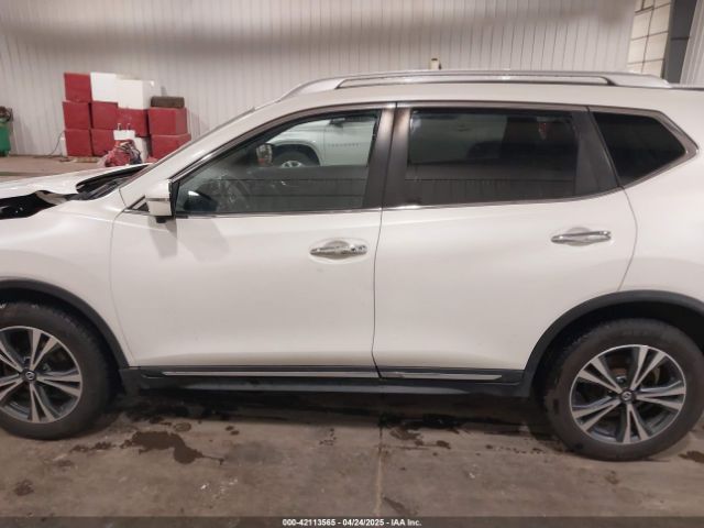 JN8AT2MV5HW009156 Nissan Rogue Sl