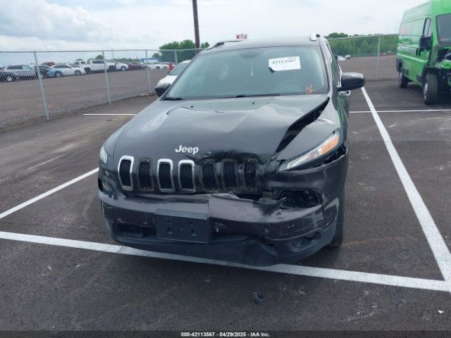 1C4PJLCB5FW689811 Jeep Cherokee Latitude