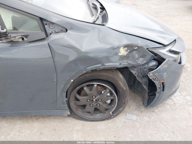 JTDACAAUXR3020786 Toyota Prius Le