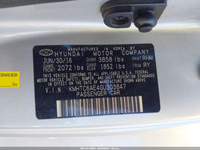KMHTC6AE4GU303847 Hyundai Veloster Turbo