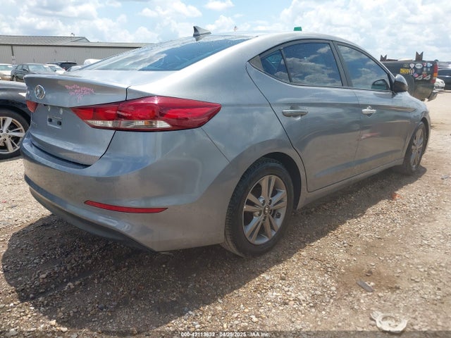 5NPD84LF3HH063643 Hyundai ELANTRA SE