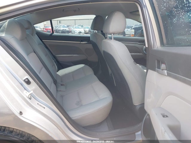 5NPD84LF3HH063643 Hyundai ELANTRA SE
