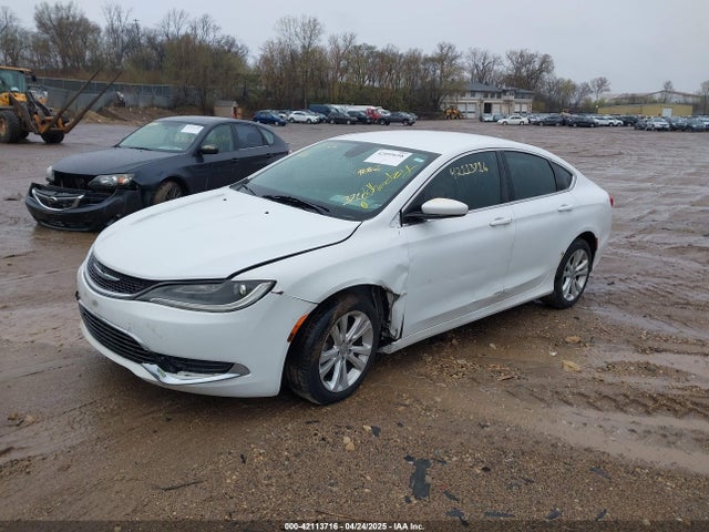 Chrysler 200 Limited 2015 1C3CCCAB2FN578266 Image 2