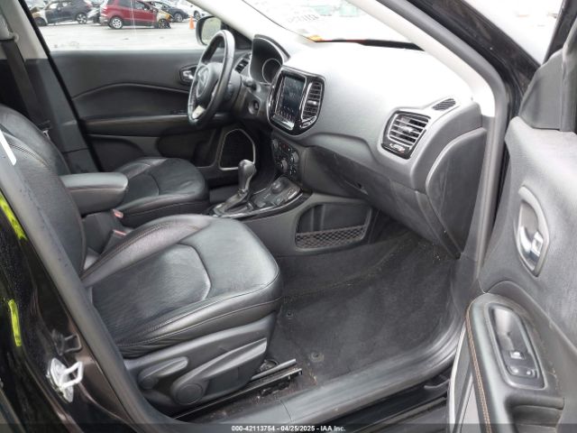3C4NJDCB9JT238358 Jeep Compass Limited 4x4