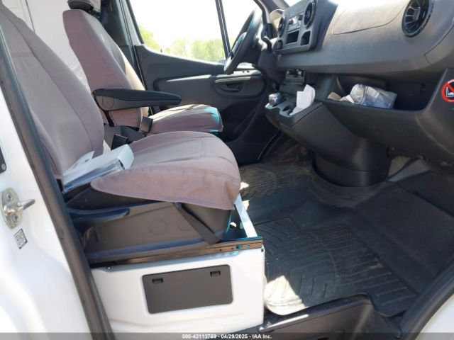 WD4FF1CD0KP185437 Mercedes-Benz Sprinter 2500 High Roof V6