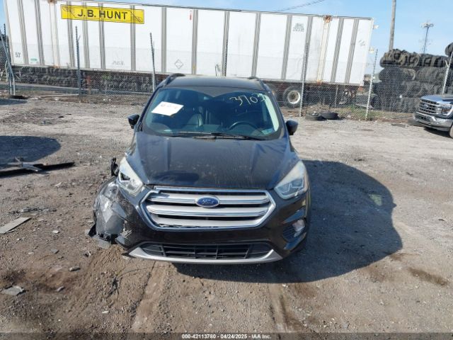 1FMCU0HD4JUA93703 Ford ESCAPE SEL