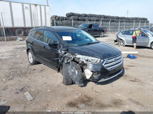 1FMCU0HD4JUA93703 Ford ESCAPE SEL