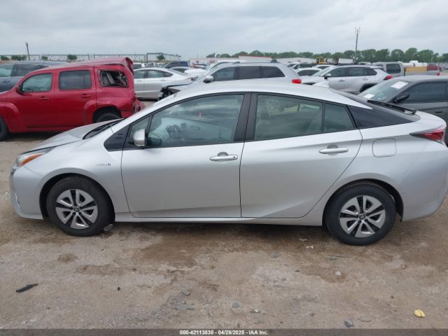 JTDKARFU1H3044393 Toyota Prius Four