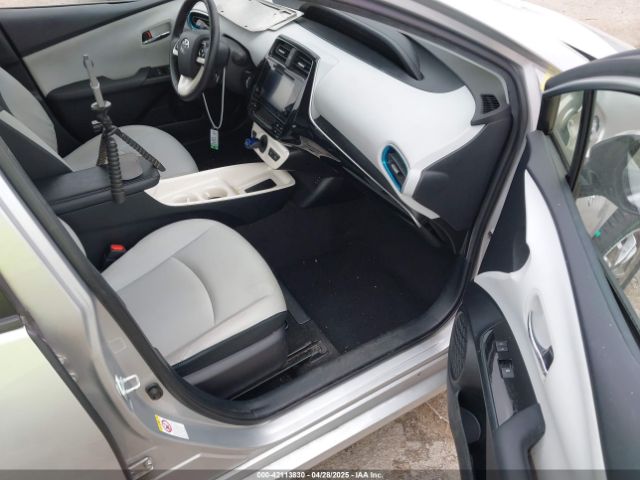 JTDKARFU1H3044393 Toyota Prius Four