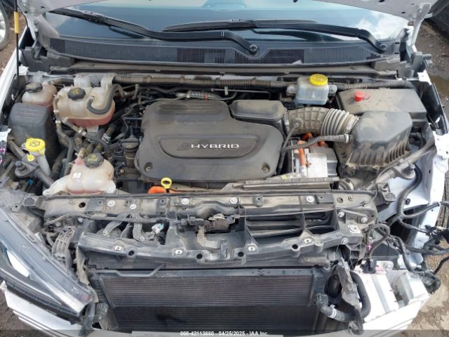 2018 CHRYSLER PACIFICA HYBRID 2C4RC1N7XJR293567 Photo 9
