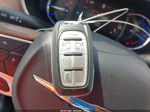 2018 CHRYSLER PACIFICA HYBRID 2C4RC1N7XJR293567 Photo 10
