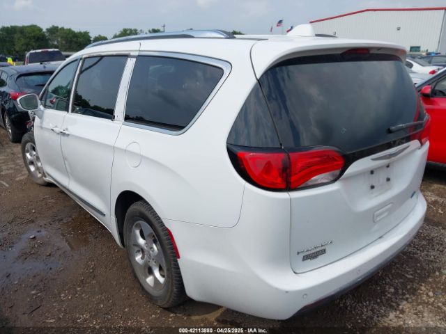 2018 CHRYSLER PACIFICA HYBRID 2C4RC1N7XJR293567 Photo 2