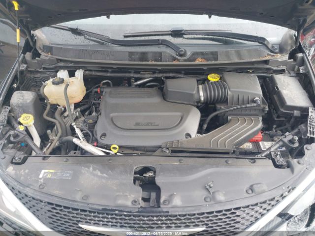 2C4RC1EG4LR108013 Chrysler Pacifica Touring L Plus