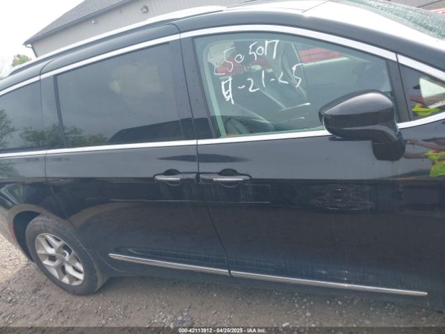 2C4RC1EG4LR108013 Chrysler Pacifica Touring L Plus