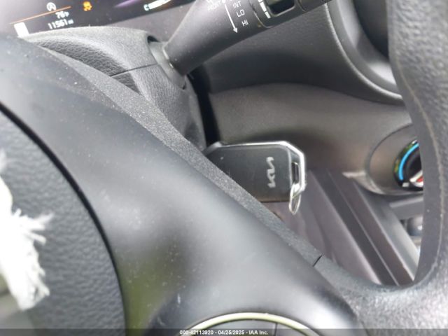 KNDJ23AU0P7874268 KIA SOUL LX