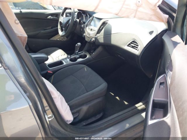 2018 CHEVROLET CRUZE 1G1BE5SM2J7116969 Photo 4