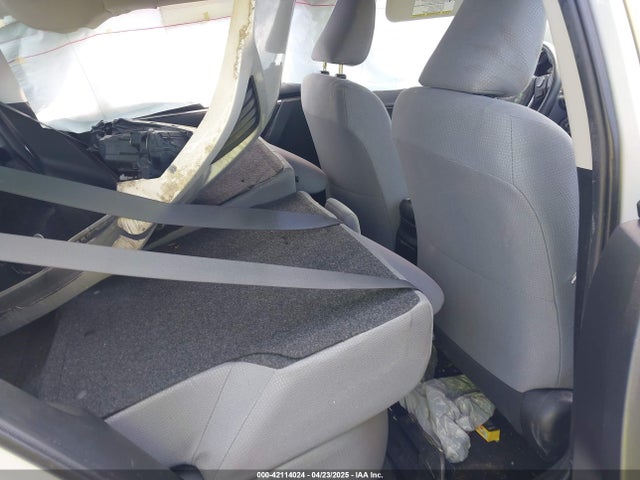 2T1BURHE5EC166626 Toyota COROLLA L