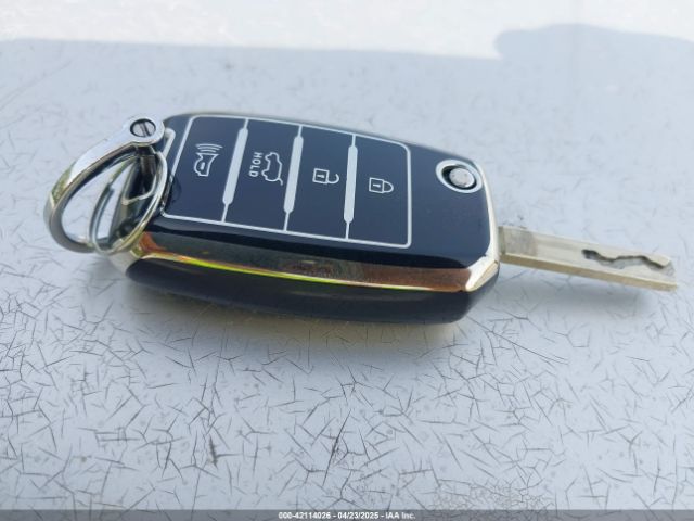 5XXGT4L37JG217435 KIA Optima Lx